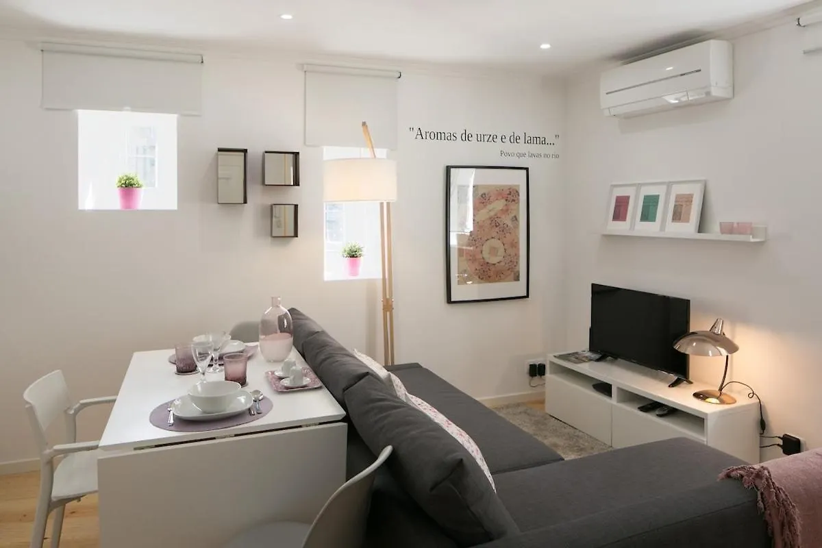 Apartment City Center Duplex - Subway Nearby Lisbon