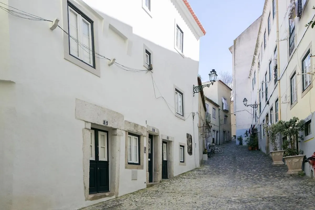 City Center Duplex - Subway Nearby Lisbon 0*,  Portugal